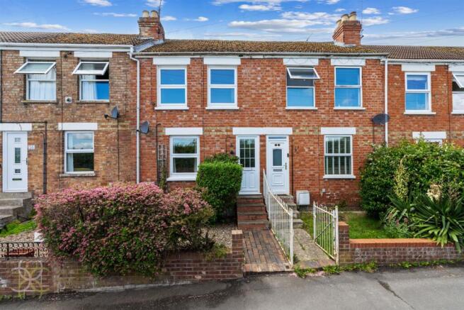2 bed property, in Willersey Road, £210,000