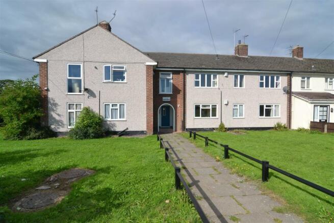 2 bed property, in Shakespeare Road, £100,000
