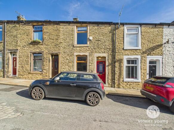 2 bed property, in De Lacy Street, £165,000