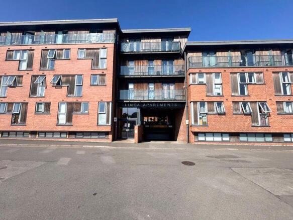 2 bed property, in Dunstall Street, £88,000