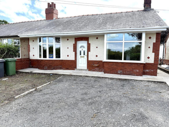 2 bed property, in Garstang Road, £210,000