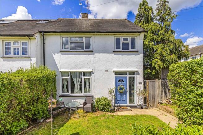 3 bed property, in Fairburn Close, £500,000