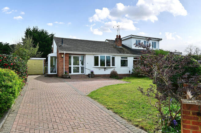 3 bed property, in Parkhill Road, £400,000