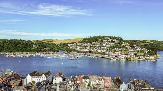 4 bed property, in Above Town, £865,000