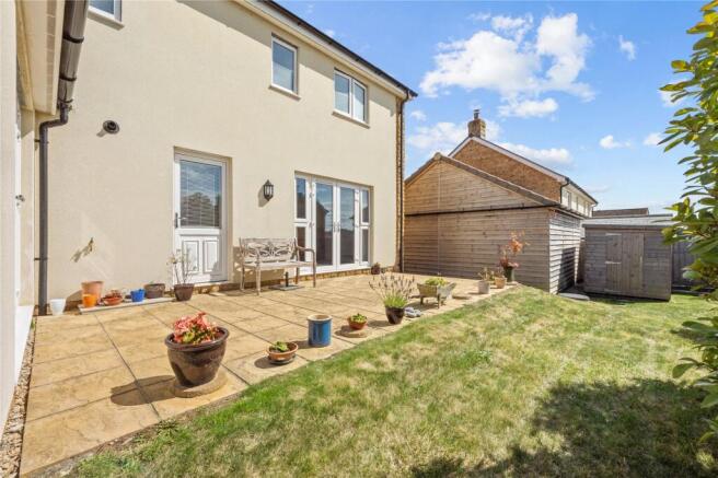 4 bed property, in Mosterton, £514,500