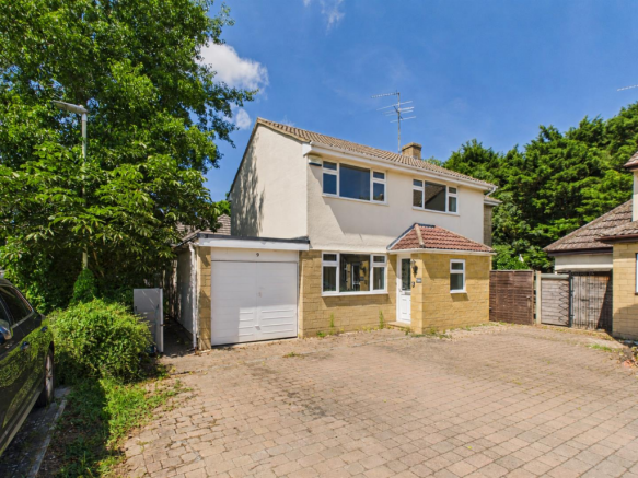 3 bed property, in Oakbrook Drive, £385,000