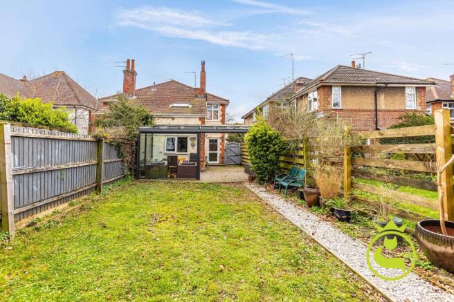 3 bed property, in Parkstone Avenue, £550,000