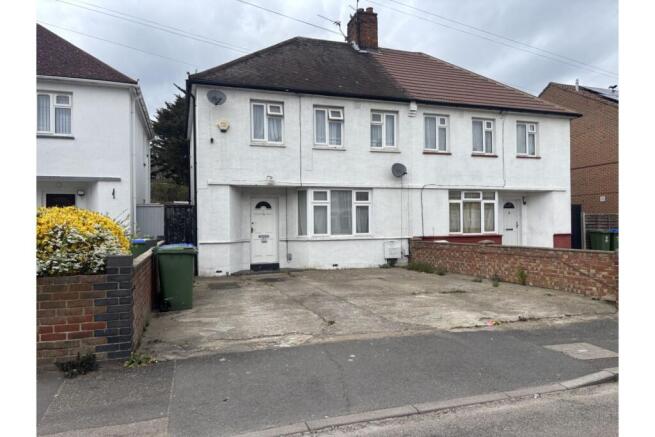 3 bed property, in Riverdale Road, £400,000