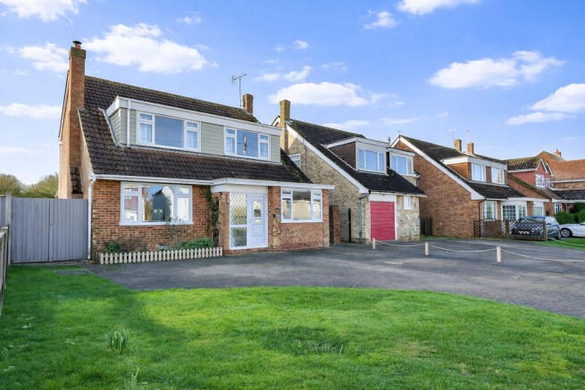 4 bed property, in Strawberry Lane, £500,000