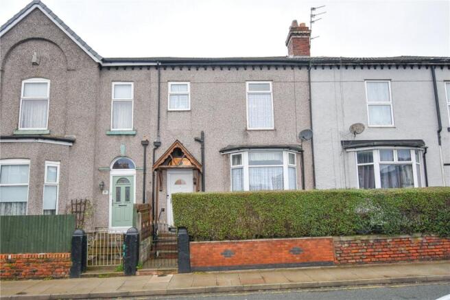 4 bed property, in Woodchurch Road, £195,000