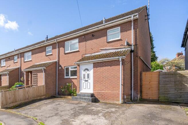3 bed property, in Lyttelton Road, £300,000