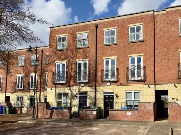 4 bed property, in Haven Village, £175,000