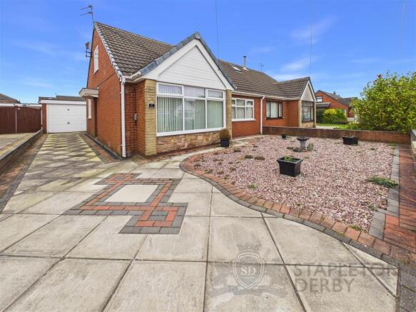 3 bed property, in Thornaby Grove, £230,000
