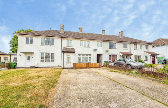 4 bed property, in Portal Road, £250,000