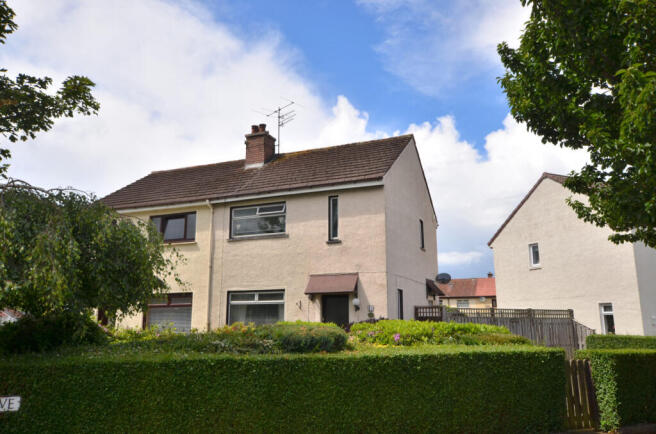 2 bed property, in 11 Beech Grove, £110,000