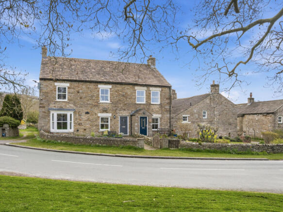 2 bed property, in Westholme, £295,000