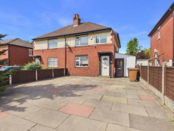 3 bed property, in Armadale Road, £260,000