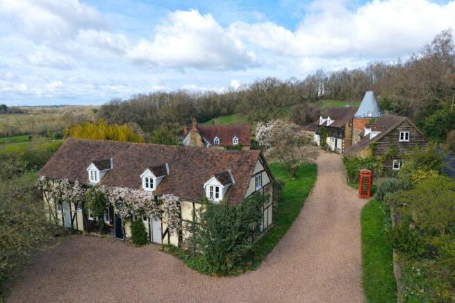 14 bed property, in Wells Lane, £2,200,000