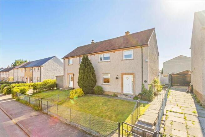 3 bed property, in 11 Charles Street, £180,000