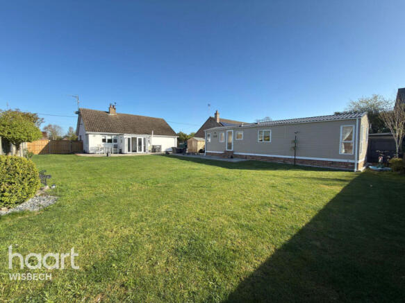 2 bed property, in Plash Drove, £500,000