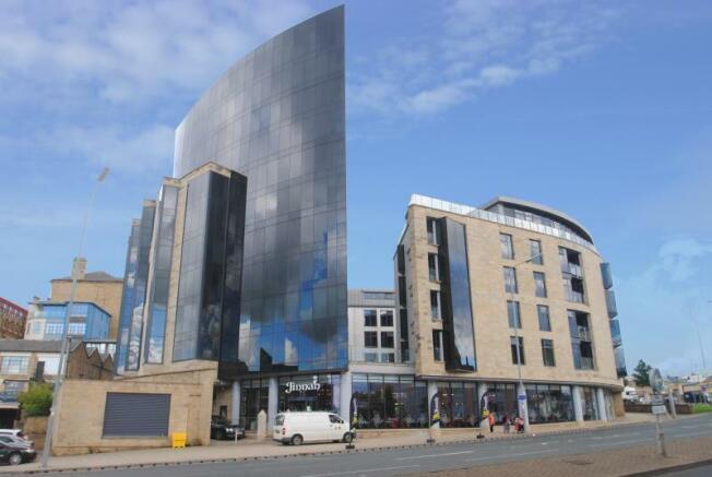 2 bed property, in 171 The Gatehaus, £37,500