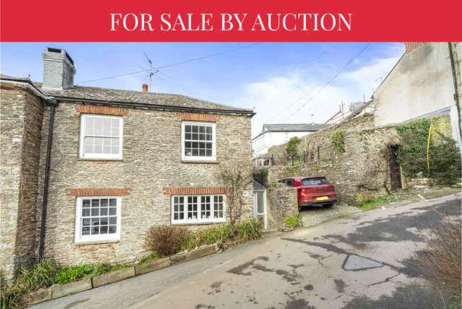 2 bed property, in Sands Road, £225,000