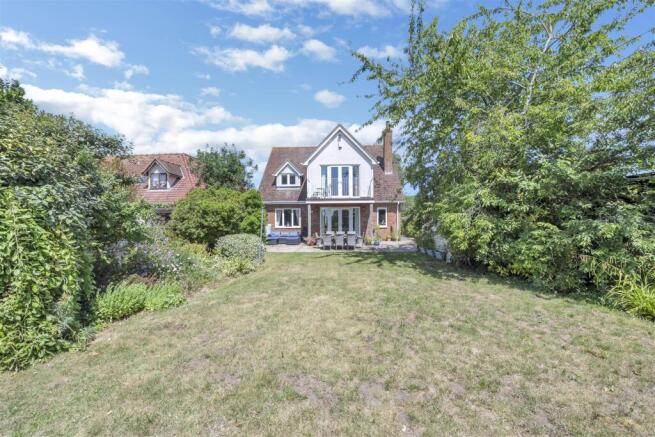 4 bed property, in Knox Lane, £625,000