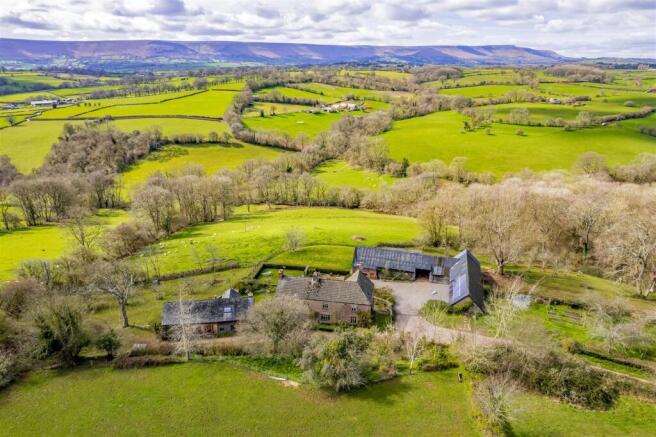 8 bed property, in Bacton, £2,000,000