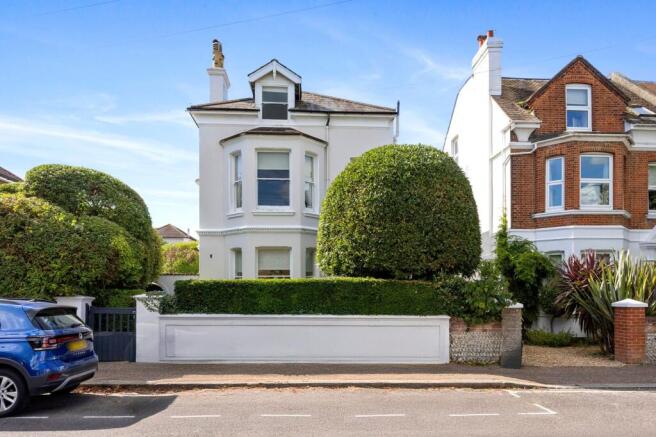 5 bed property, in Oxford Road, £995,000