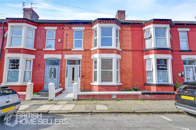 4 bed property, in Ashdale Road, £375,000