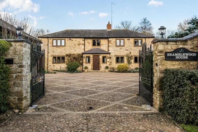 5 bed property, in Spring Lane, £1,350,000