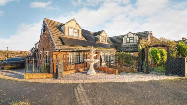 4 bed property, in Hillside, £525,000