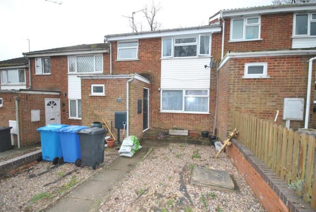 3 bed property, in 20 Hawkins Close, £140,000
