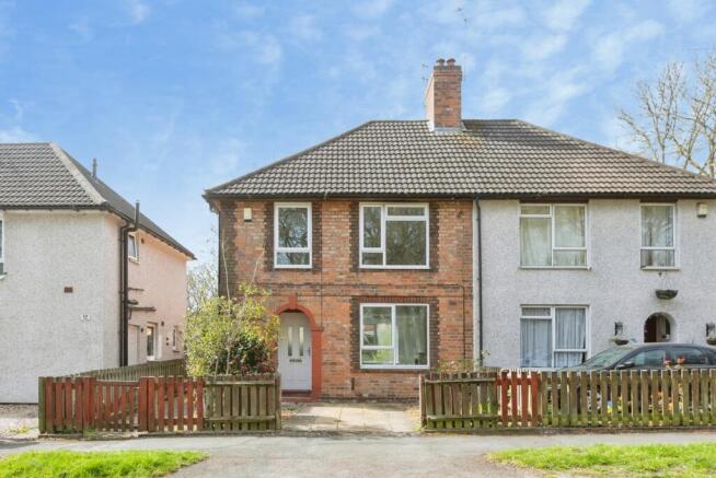 3 bed property, in Goldhill, £220,000