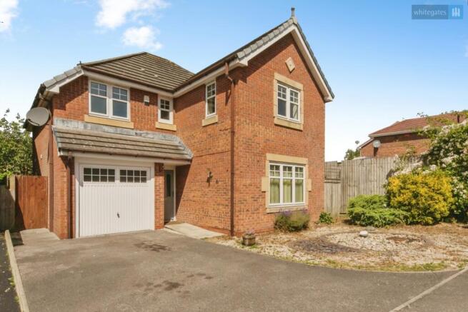 4 bed property, in Kidston Drive, £300,000