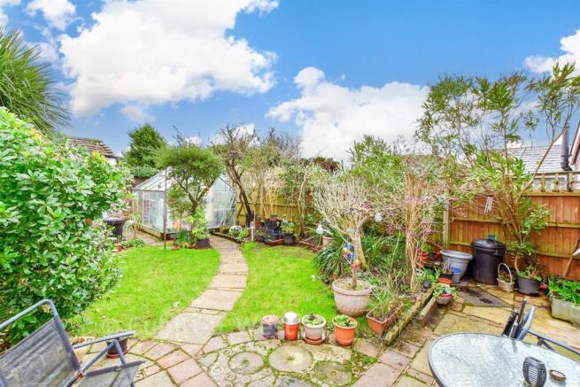 2 bed property, in Prinsted Lane, £550,000