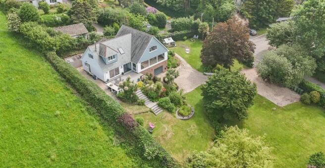 5 bed property, in Boode Road, £1,200,000