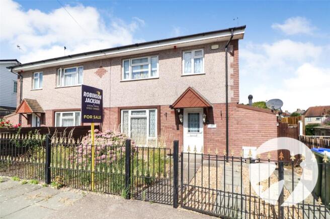 3 bed property, in Frinsted Road, £325,000