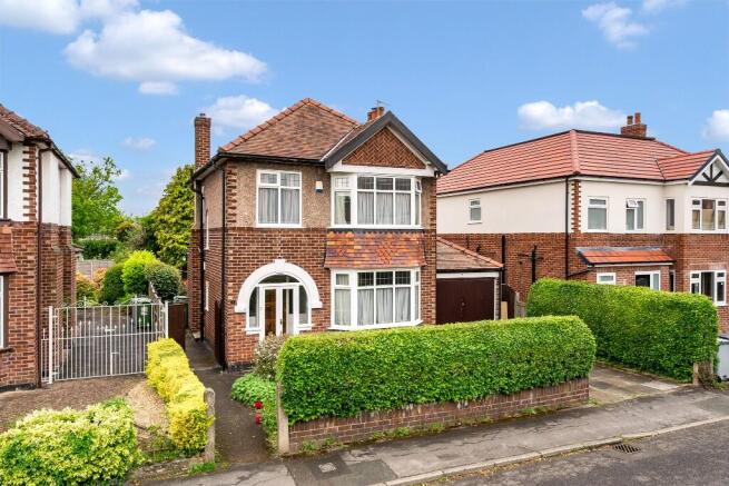 3 bed property, in Ashdene Road, £625,000