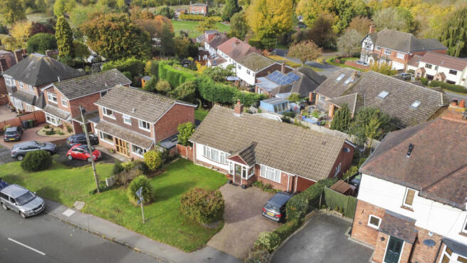 2 bed property, in Finstall Road, £425,000