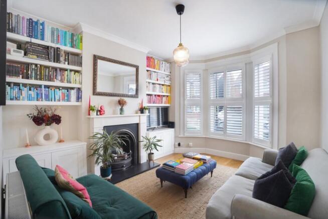 3 bed property, in Landells Road, £850,000