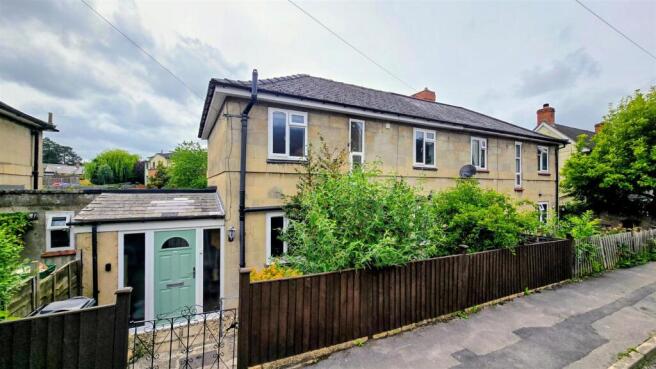 3 bed property, in Park Road, £435,000