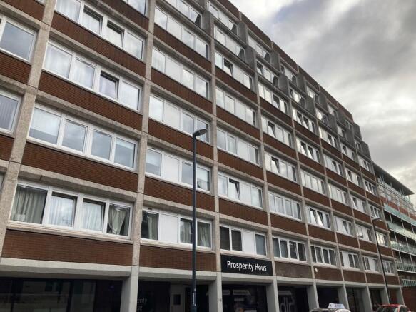 2 bed property, in Gower Street, £69,950