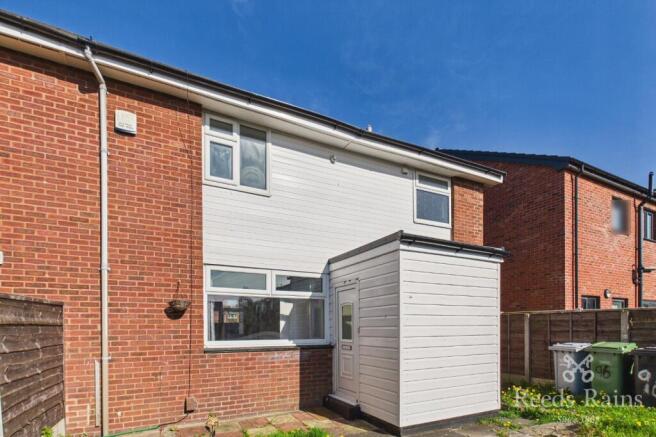 3 bed property, in Chepstow Avenue, £230,000