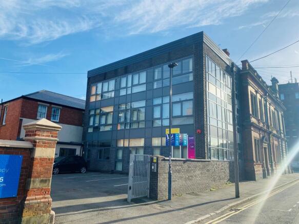 1 bed property, in Bramble Street, £95,000