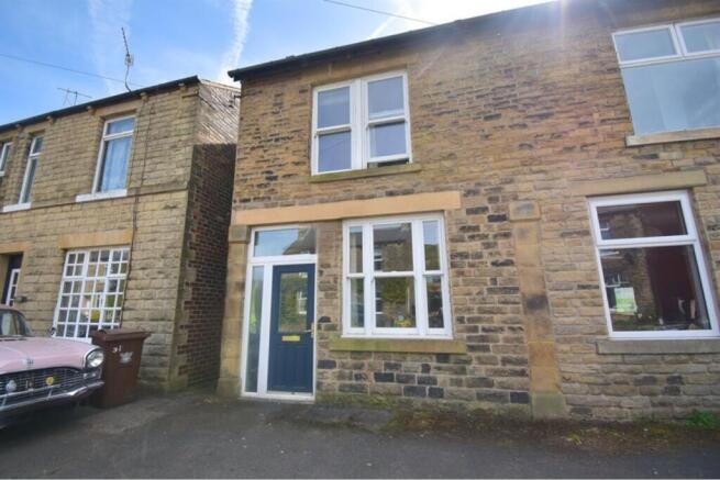 3 bed property, in Lower Lane, £260,000