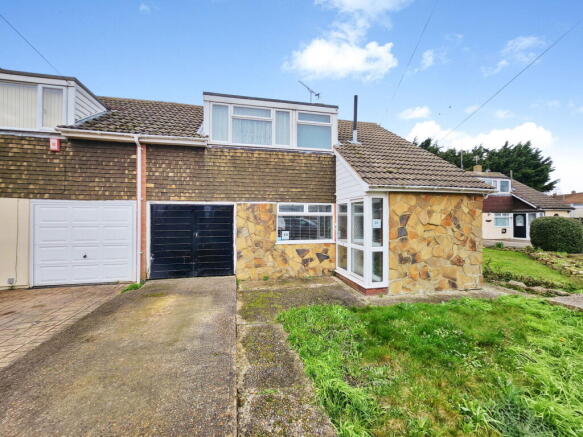 3 bed property, in Donnahay Road, £310,000