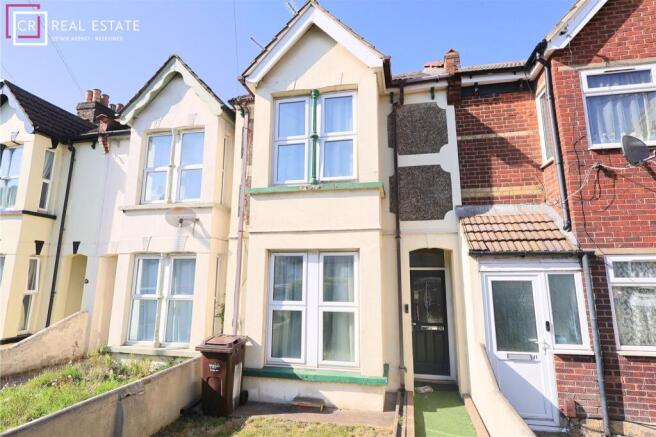 3 bed property, in Rainham Road, £280,000