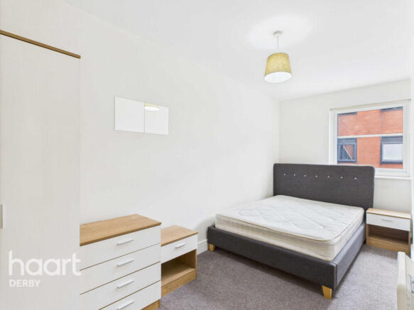 2 bed property, in Friar Gate, £125,000