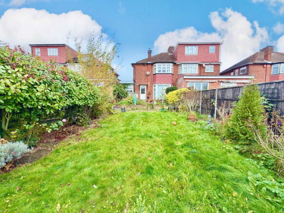 3 bed property, in Beverley Drive, £650,000